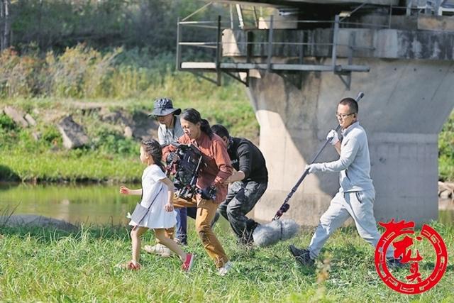 外景地选在我省横道河子镇 环保主题电影《致命复活》敲响气候危机警钟插图2